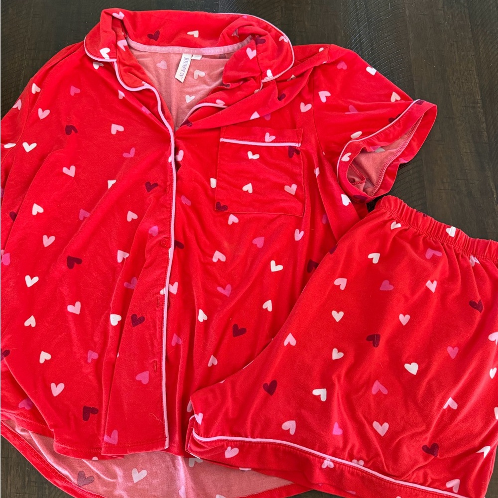 Women's Red Heart Print Pajama Set